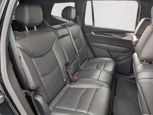 Used 2020 Cadillac XT6 Premium Luxury image 21
