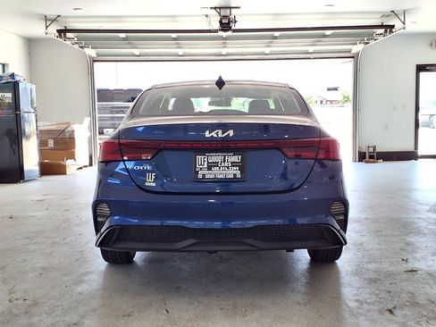 Used 2023 Kia Forte LXS w/ LXS Technology Package FWD image 19