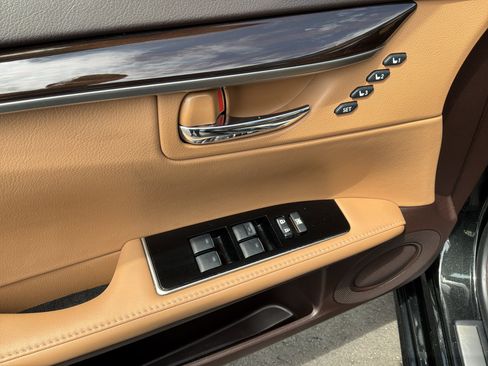 Used 2017 Lexus ES 350 w/ Premium Package FWD image 15