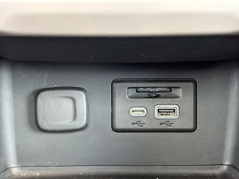 Used 2020 GMC Acadia Denali w/ Technology Package FWD image 31