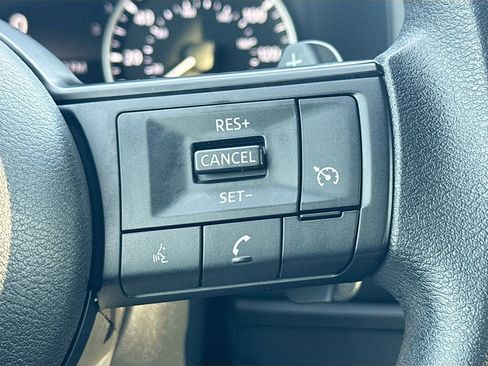 Used 2023 Nissan Pathfinder S image 10