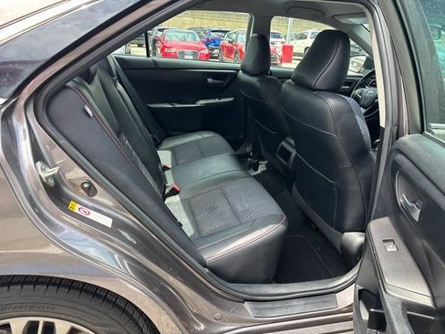 Used 2015 Toyota Camry SE FWD image 44