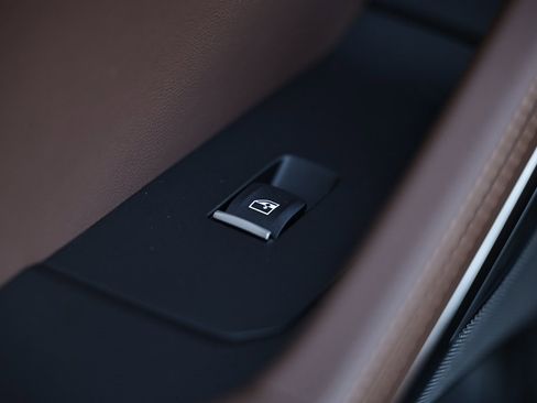 New 2026 BMW X6 xDrive40i w/ Premium Package image 24