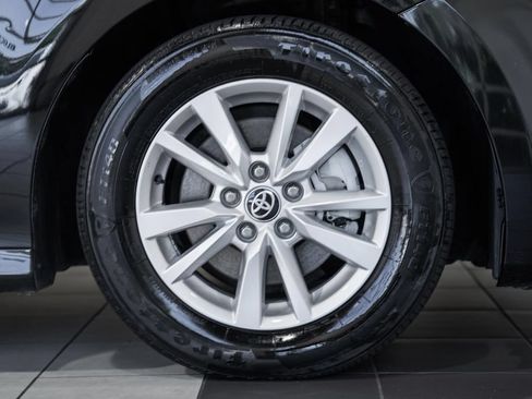 Used 2025 Toyota Camry LE FWD image 13