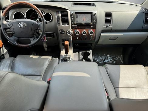 Used 2010 Toyota Tundra Limited AWD/4WD image 12