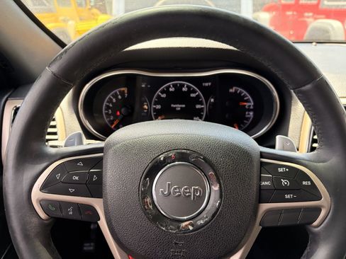 Used 2016 Jeep Grand Cherokee Laredo 75th Anniversary RWD image 27