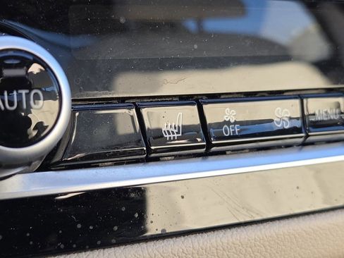 Used 2019 BMW 540i xDrive w/ Executive Package image 13