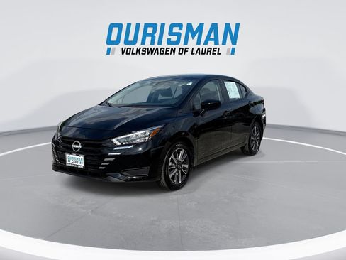 Used 2025 Nissan Versa SV w/ Trunk Package FWD image 4
