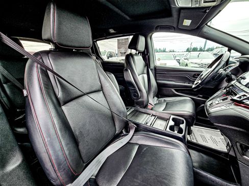 Used 2023 Honda Odyssey Sport image 15