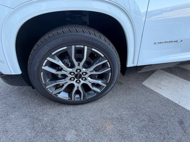 New 2027 GMC Acadia Denali Ultimate w/ LPO, Floor Liner Package AWD/4WD image 30