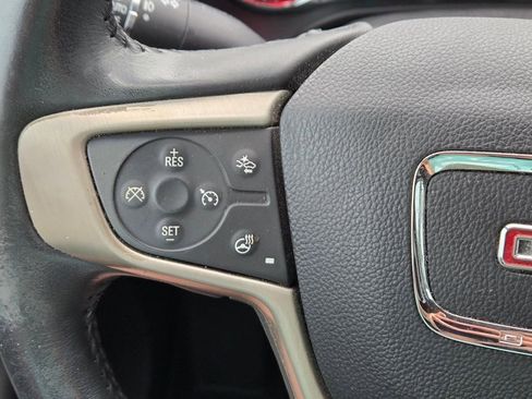 Used 2019 GMC Acadia Denali w/ Technology Package FWD image 24