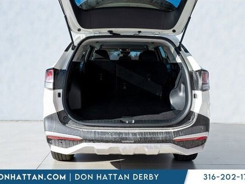 Used 2024 Kia Sportage LX image 28