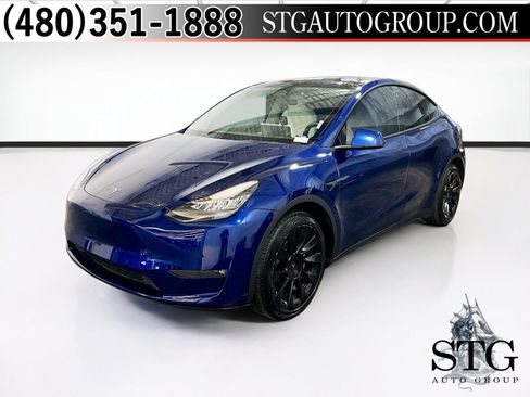 Used 2022 Tesla Model Y Long Range AWD/4WD image 1