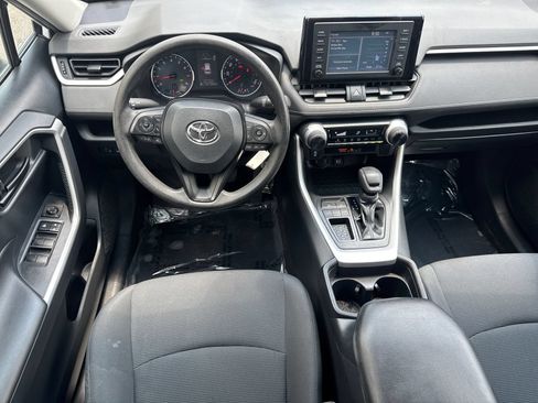 Used 2019 Toyota RAV4 LE w/ Carpet Mat Package FWD image 22