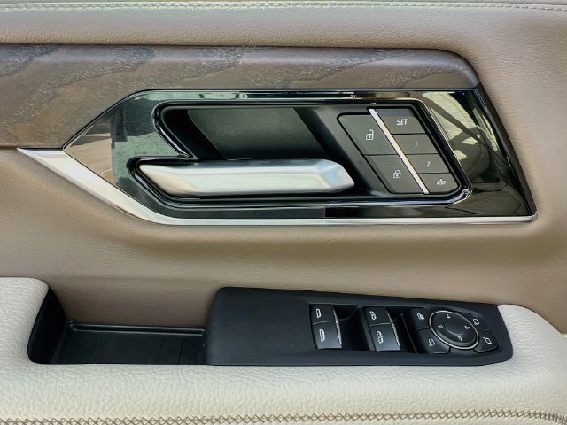 New 2027 GMC Yukon Denali w/ Denali Reserve Package AWD/4WD image 13