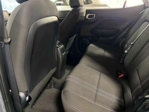Used 2022 Hyundai Venue SEL w/ Cargo Package FWD image 16