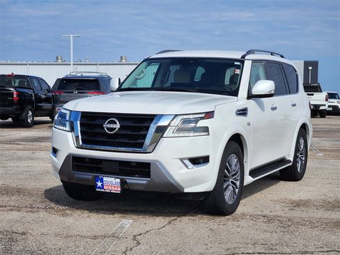 Used 2021 Nissan Armada SV w/ SV Appearance Package image 2