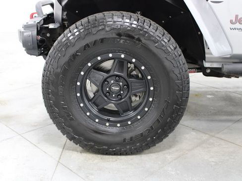 Used 2018 Jeep Wrangler Unlimited Rubicon w/ Steel Bumper Group AWD/4WD image 22