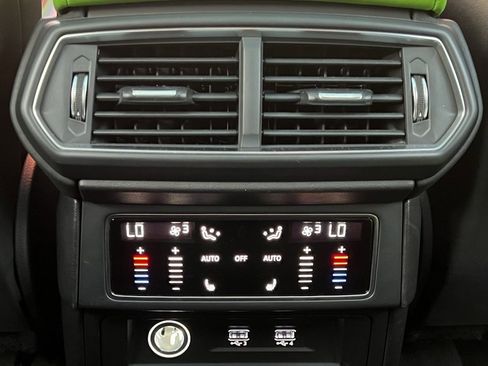 Used 2021 Lamborghini Urus image 20