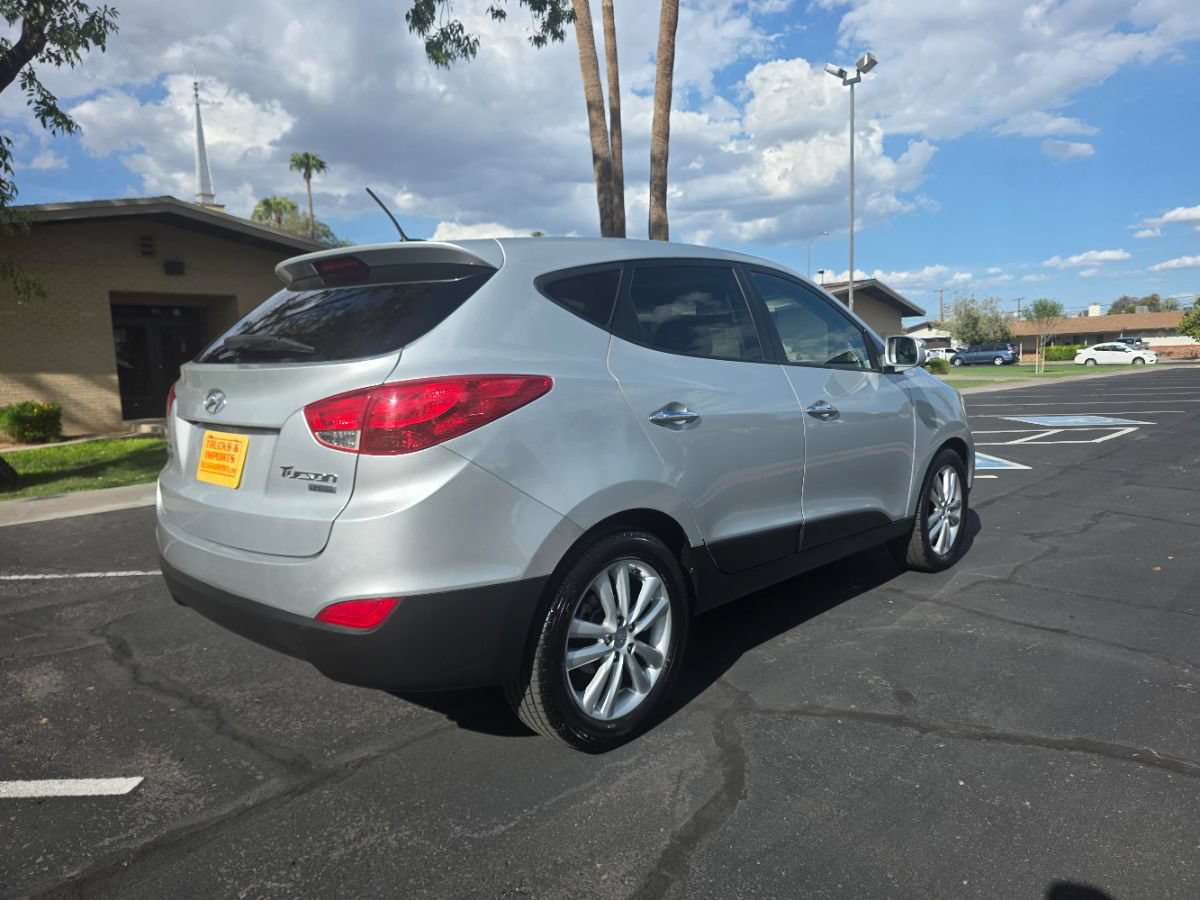Used 2010 Hyundai Tucson Limited w/ Premium Pkg 4 FWD image 11