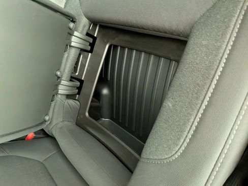 Used 2021 Chevrolet Silverado 1500 LT Trail Boss image 31