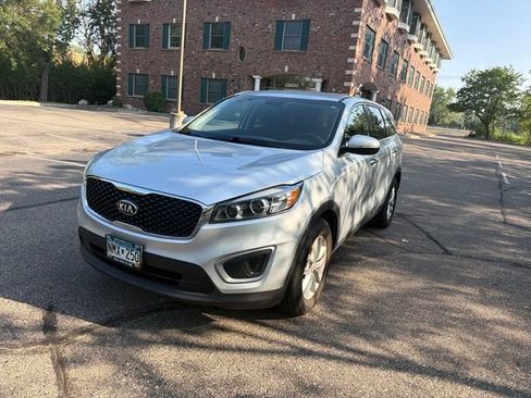 Used 2016 Kia Sorento L FWD image 7