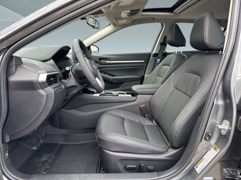 New 2025 Nissan Altima 2.5 SL image 4