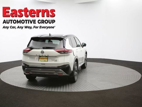 Used 2021 Nissan Rogue Platinum image 42