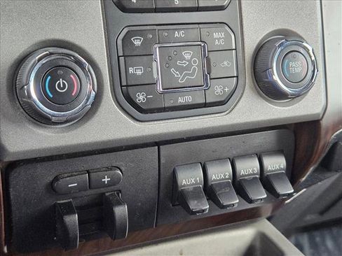 Used 2016 Ford F350 Lariat w/ Lariat Ultimate Package image 15