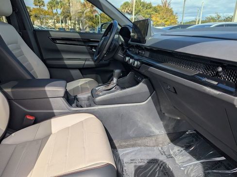 Used 2025 Honda CR-V Sport Touring image 9