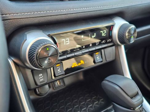 Certified 2025 Toyota RAV4 XLE image 29