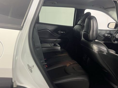 Certified 2022 Jeep Cherokee Trailhawk w/ Technology Group B image 27