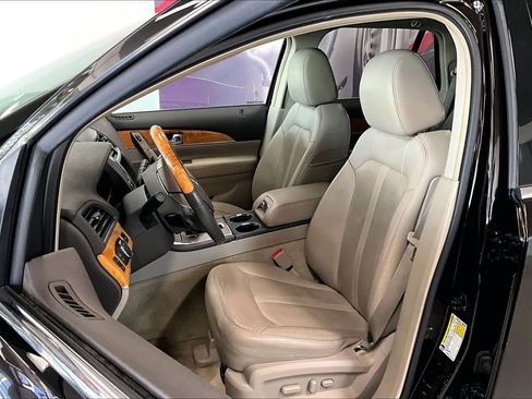 Used 2015 Lincoln MKX AWD w/ Olive Ash Wood Package image 9