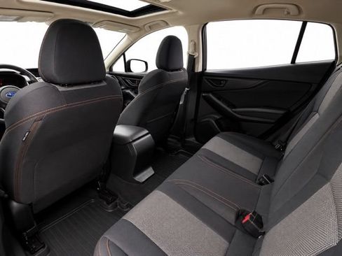 Used 2018 Subaru Crosstrek 2.0i Premium w/ Moonroof Package AWD/4WD image 15