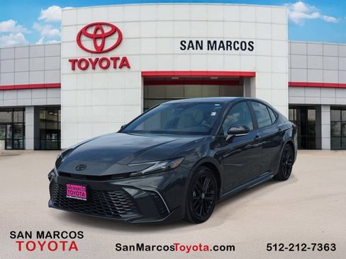 Used 2026 Toyota Camry SE w/ Convenience Package FWD image 1