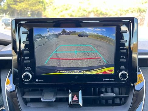 Used 2022 Toyota Corolla LE FWD image 23
