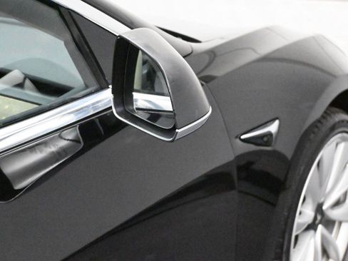 Used 2019 Tesla Model 3 Mid Range image 13