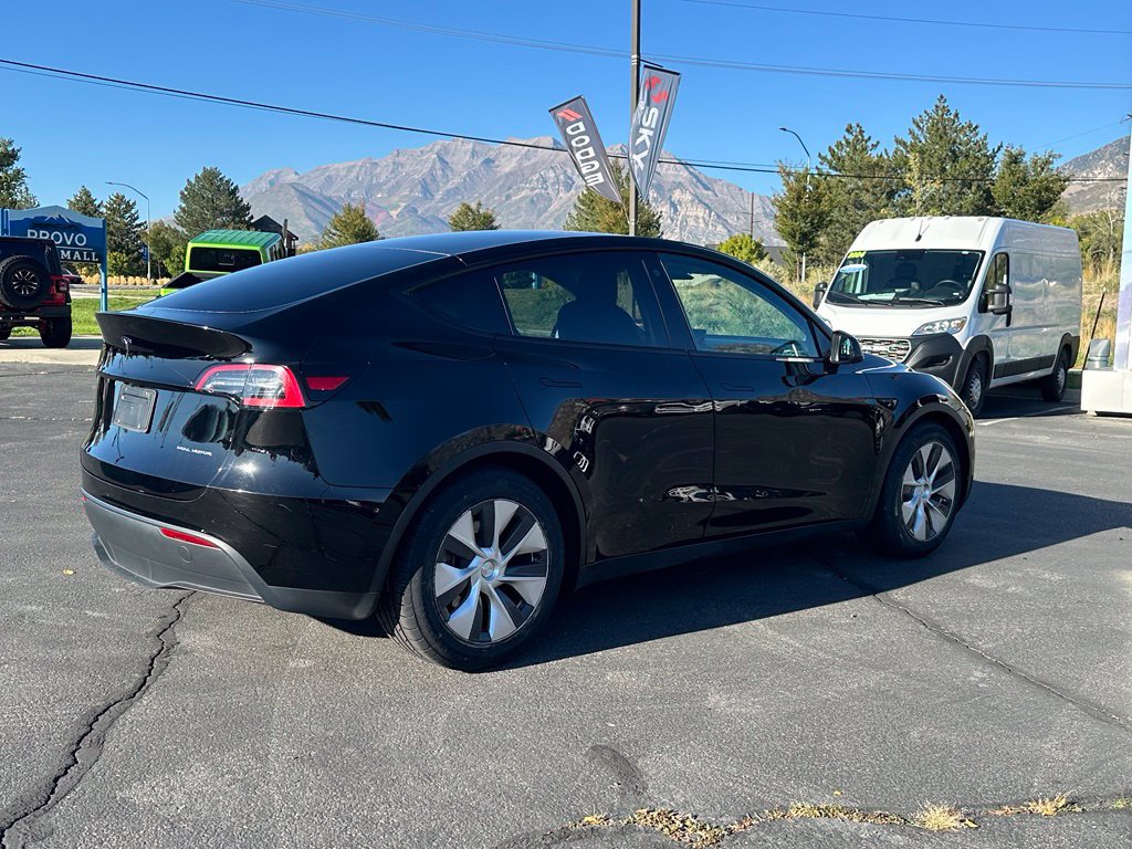 Used 2023 Tesla Model Y Long Range AWD/4WD image 9
