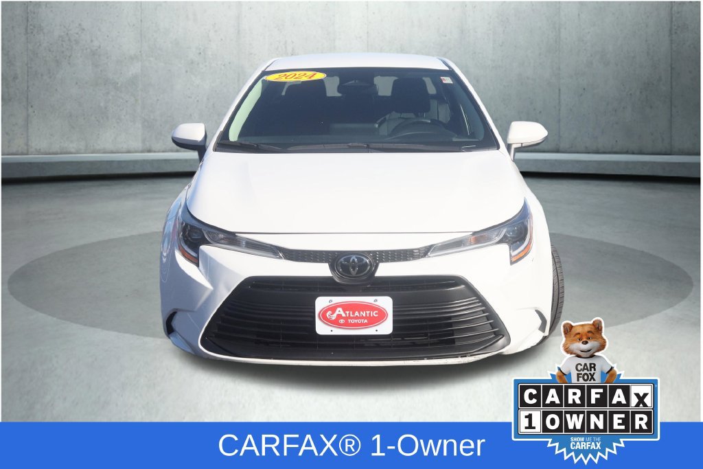 Used 2024 Toyota Corolla LE FWD image 2