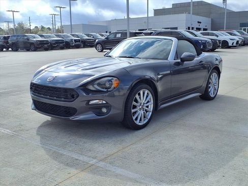 Used 2017 FIAT 124 Spider Lusso image 2