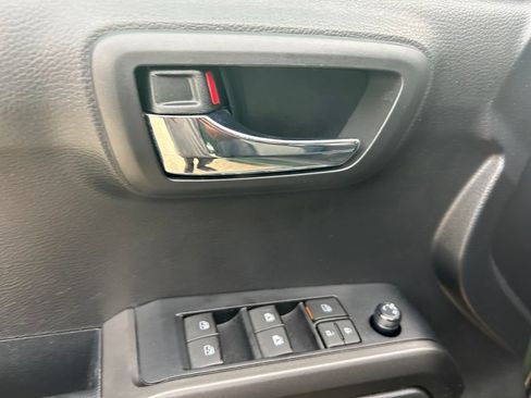 Used 2022 Toyota Tacoma TRD Sport RWD image 39
