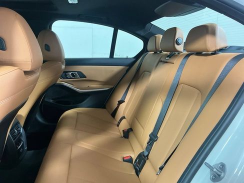 Certified 2025 BMW 330i Sedan w/ Convenience Package RWD image 26