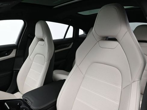 Certified 2026 Porsche Panamera image 5