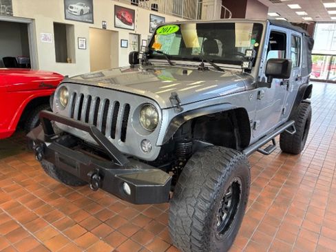 Used 2017 Jeep Wrangler Unlimited Sport w/ Connectivity Group AWD/4WD image 6