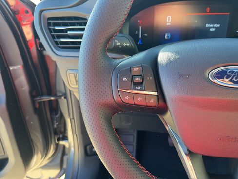 New 2026 Ford Escape ST-Line image 5