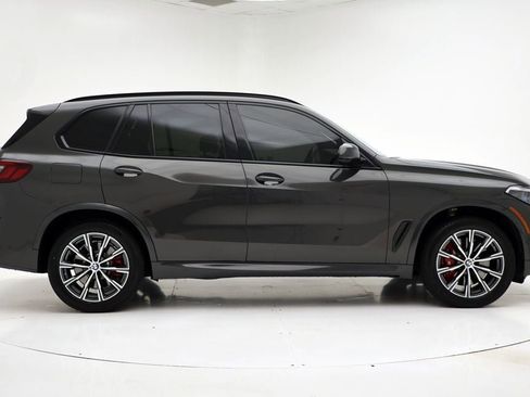 Used 2022 BMW X5 M50i w/ Executive Package image 2