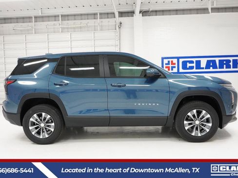 New 2026 Chevrolet Equinox LT w/ Safety and Technology Package image 4