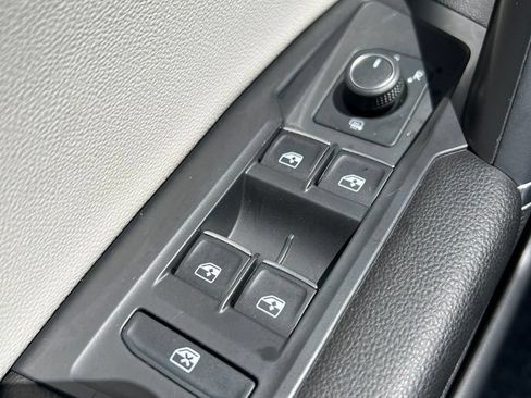 Used 2020 Volkswagen Tiguan SE R-Line AWD/4WD image 42