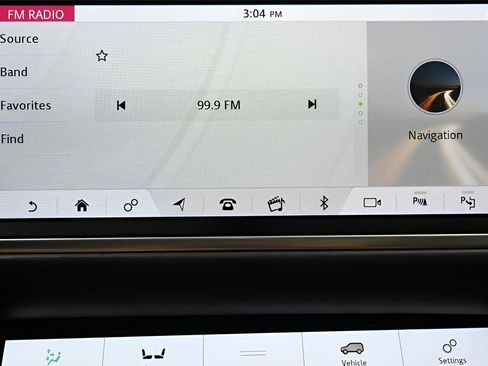 Used 2019 Land Rover Range Rover Velar R-Dynamic SE AWD/4WD image 30