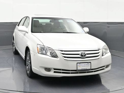 Used 2005 Toyota Avalon XLS FWD image 7